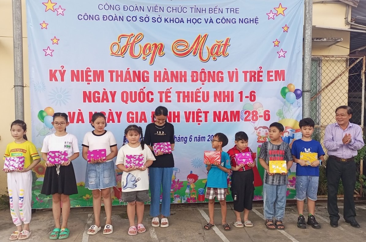 Họp mặt kỷ niệm tháng hành động vì trẻ em, ngày quốc tế thiếu nhi 1/6 và ngày gia đình Việt Nam 28/6